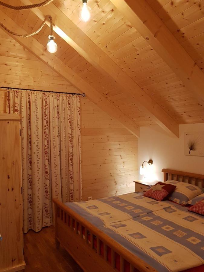 شقة Auszeit Almhaus Schmalzbauer Sankt Andrä المظهر الخارجي الصورة